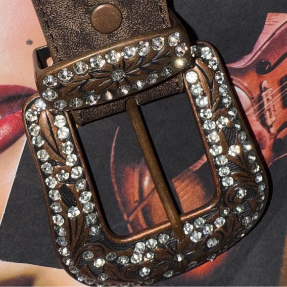 πππ»π β’ π€ Buckle x They see when you cβminβ¦ Vibes π
ππ
- Picture 2 of 9